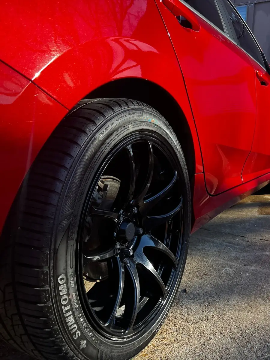 Honda Civic black wheel and tire detailed