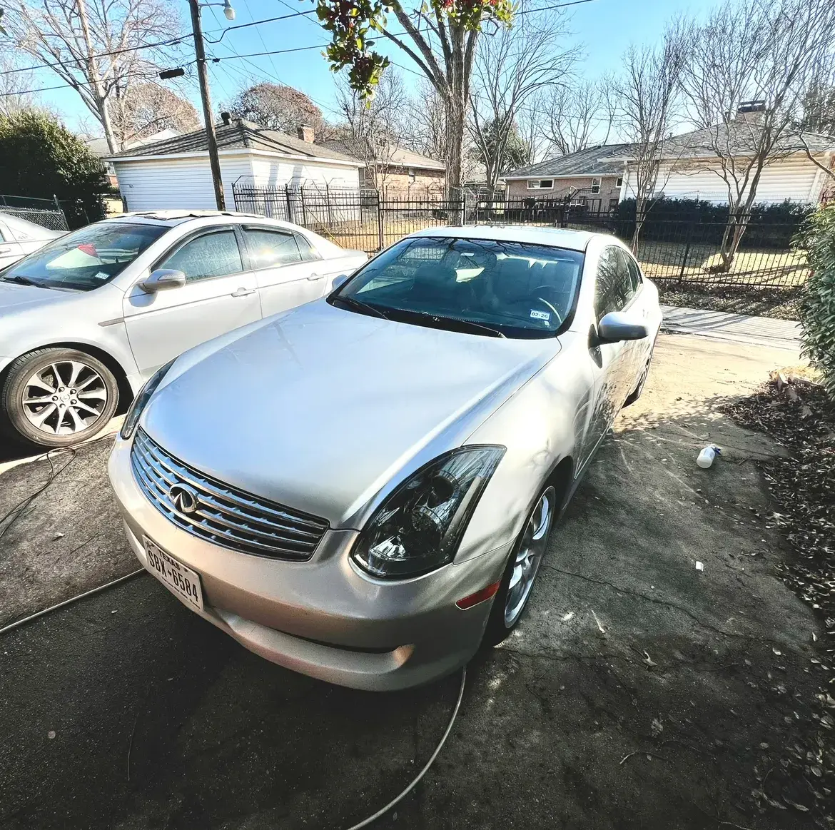 Infiniti G35 silver coupe exterior detail